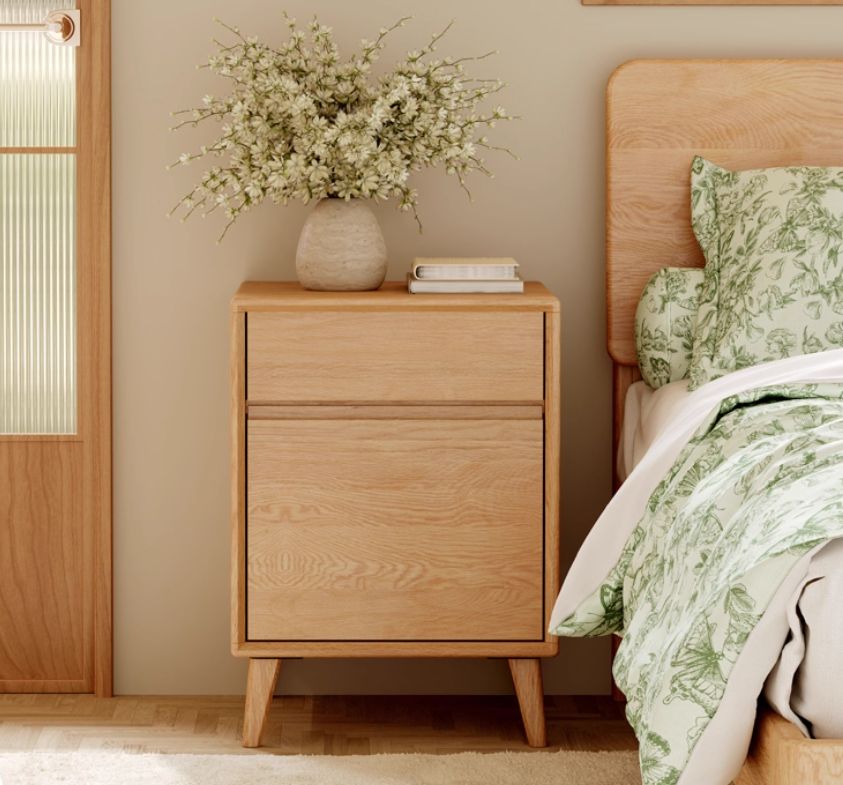 Oak Solid Wood Nordic Style Nightstand