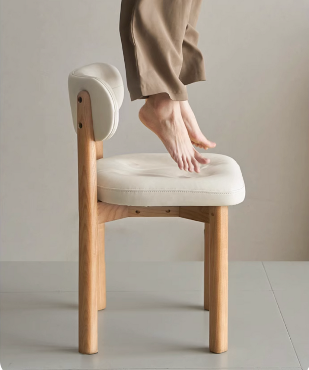 Ash Solid Wood Modern Style Makeup Chair