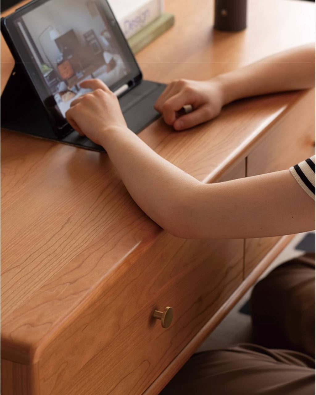 Cherry Solid Wood Medieval Style Coffee Table