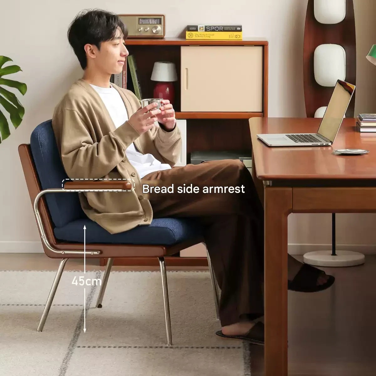 Solid Rubberwood Bauhaus Style Leisure Chair