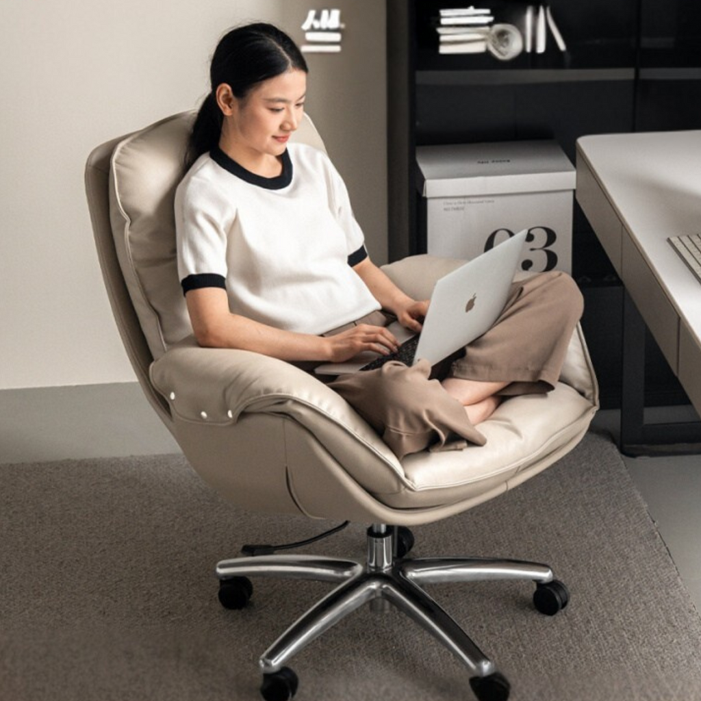 Leather Leisure Rotating Office Armchair